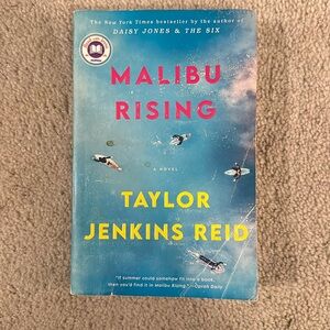 Malibu Rising Book by Taylor Jenkins Reid